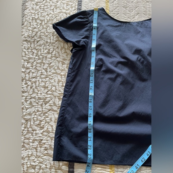 👚ANN TAYLOR FACTORY Navy Short Sleeve Blouse - Picture 2 of 8